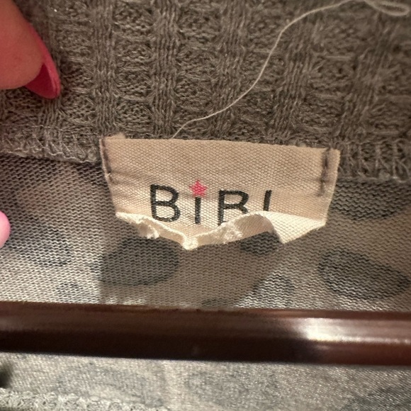 Bibi Womens Top Size Large Brown Grey Leopard Print Long Sleeve Pullover - Picture 3 of 4